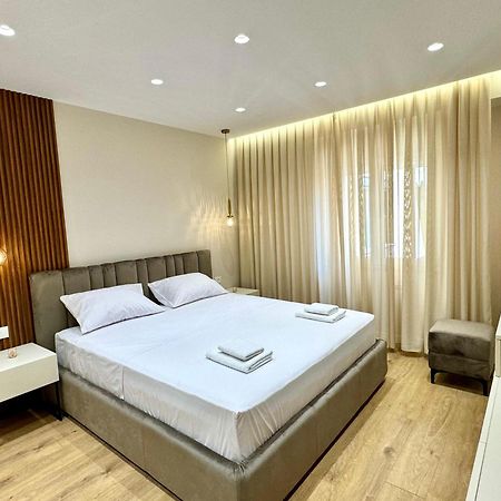 E&R Apartments At Myslym Shyri Tirana Exterior foto