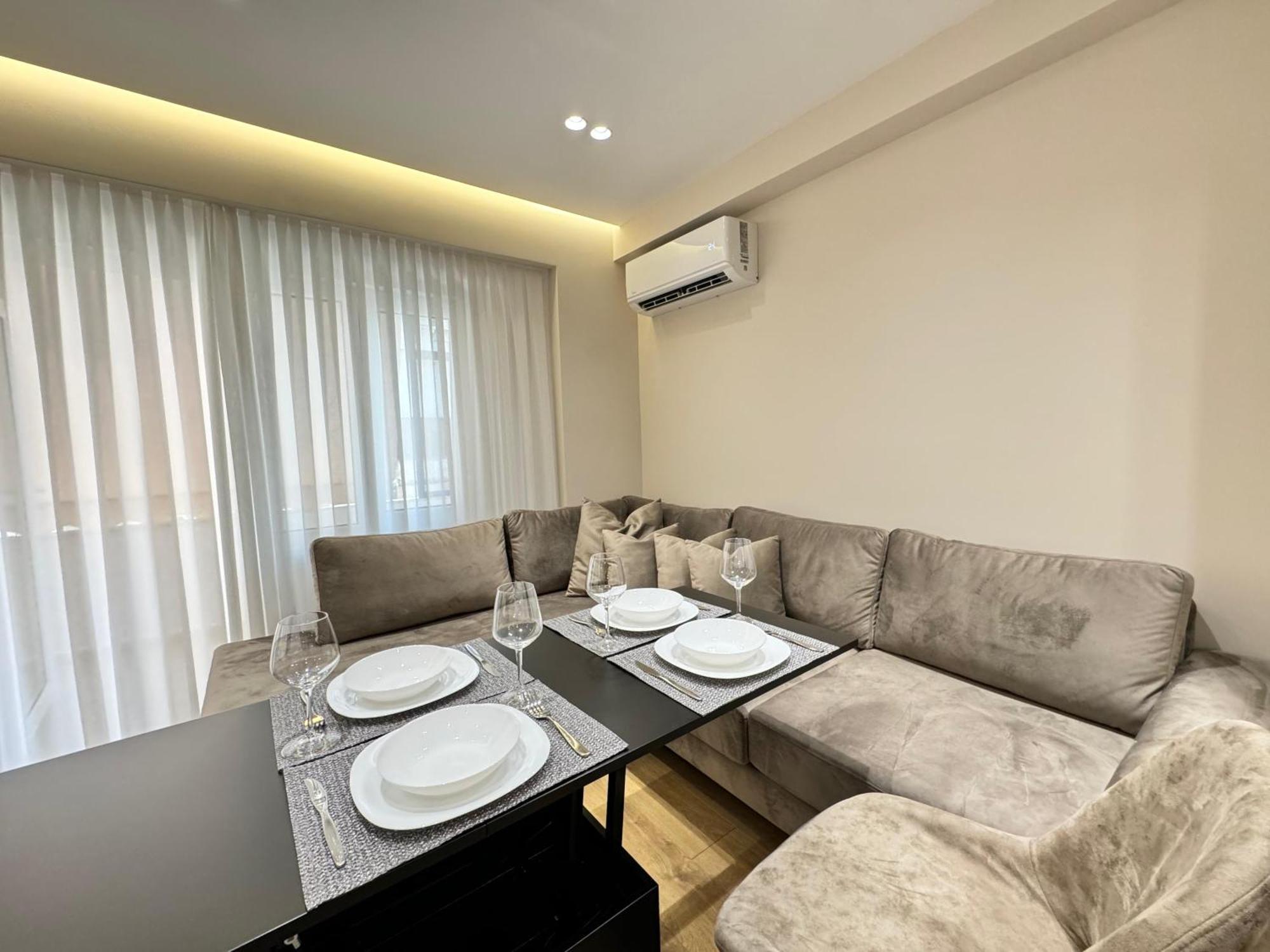 E&R Apartments At Myslym Shyri Tirana Exterior foto