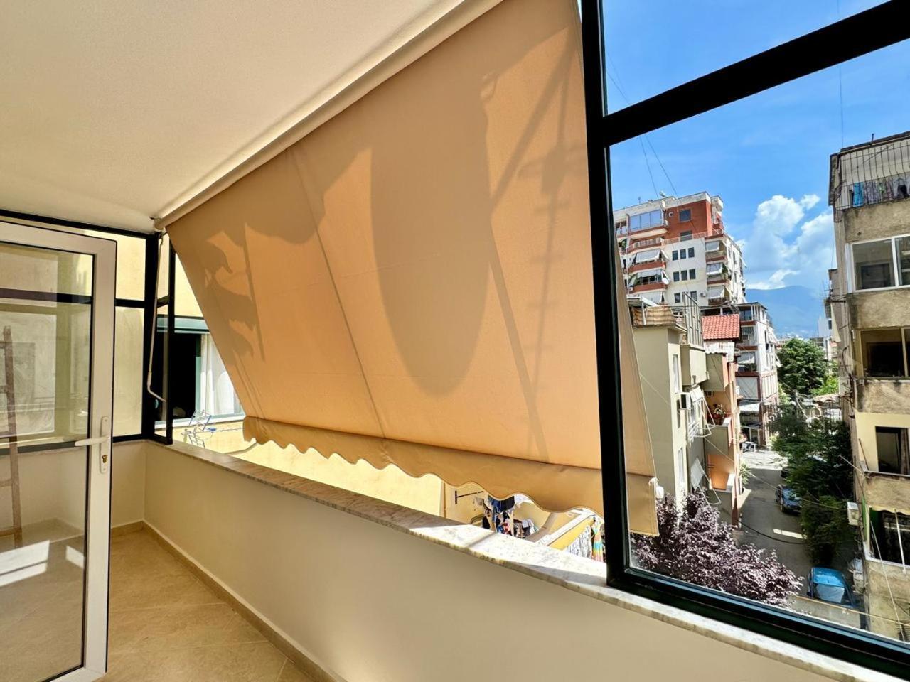 E&R Apartments At Myslym Shyri Tirana Exterior foto