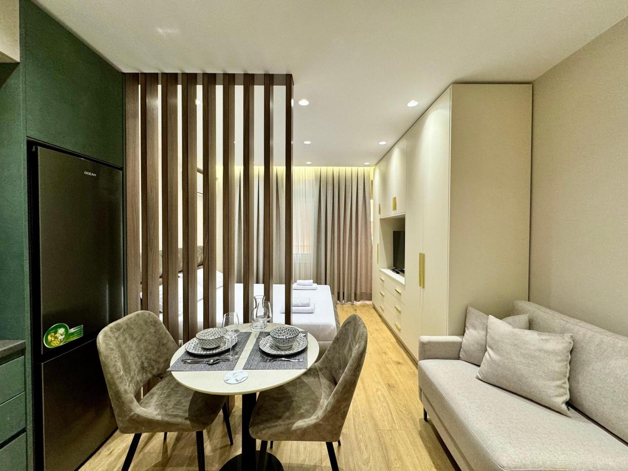 E&R Apartments At Myslym Shyri Tirana Exterior foto