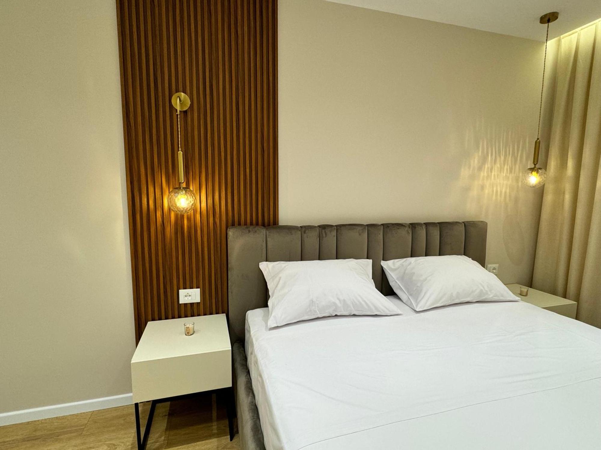 E&R Apartments At Myslym Shyri Tirana Exterior foto